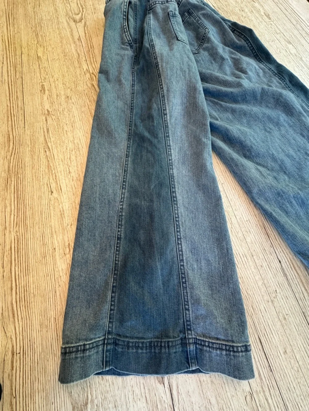 Who What Wear Wide-Leg Crop Jeans in Washed Blue with Side Detail 6 - Picture 5 of 10